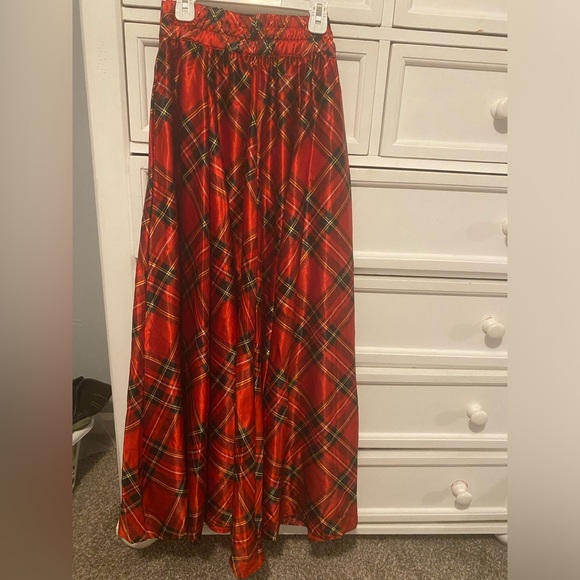NWT plaid bow maxi skirt - Picture 2 of 7